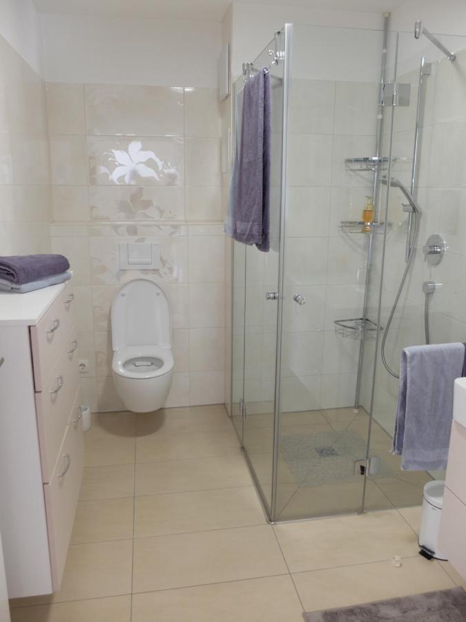 Ferienwohnung Lilly Friedrichshafen Bagian luar foto